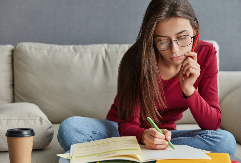 Tips Lolos UTUL UGM: Mengikuti Bimbingan Belajar atau Kursus Tambahan