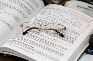 Uji Kompetensi Berbasis Kelompok Soal sebagai Sarana Evaluasi Objektif dan Penguatan Daya Saing Akademik