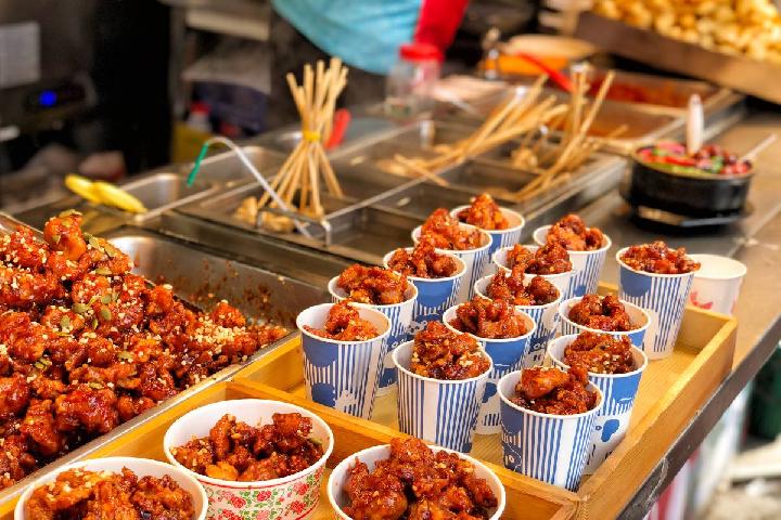 Meningkatkan Penjualan Lewat Sosmed untuk Usaha Makanan Rumahan di Rajakomen.com