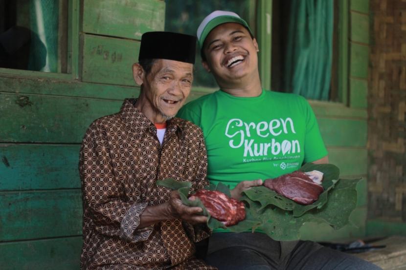Green Kurban, Berbagi Gizi Tanpa Limbah Plastik