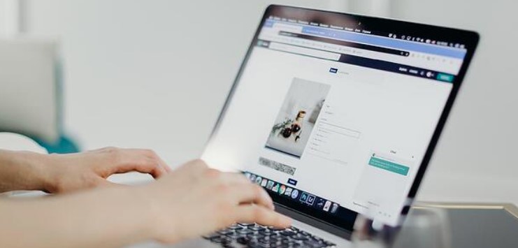 Membangun Identitas Online: Mengoptimalkan Website Portofolio Pribadi Anda