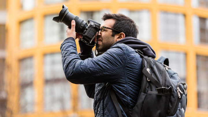 Mengenal Profil Fotografer Lokal dan Strategi Sosmed di Rajakomen.com