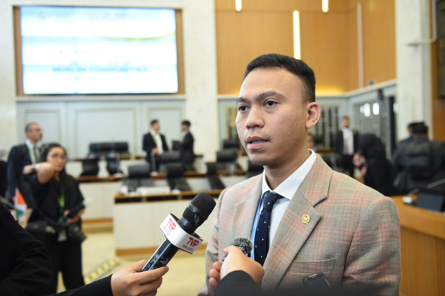 Profil Politik Muhammad Husein Fadlulloh (Gerindra) Daerah Pemilihan Jawa Barat XI: Menggali Peran dan Visi dalam Masyarakat