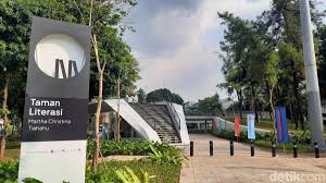 Menikmati Liburan di Taman Literasi Blok M